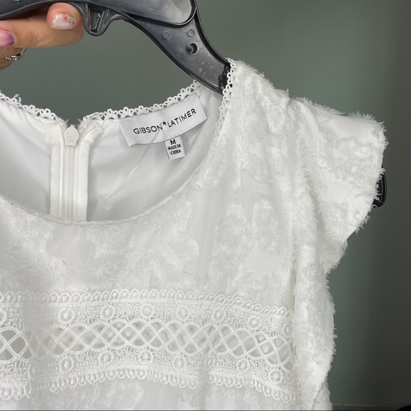 Gibson Latimer White Lace & Floral Dress - Picture 7 of 9